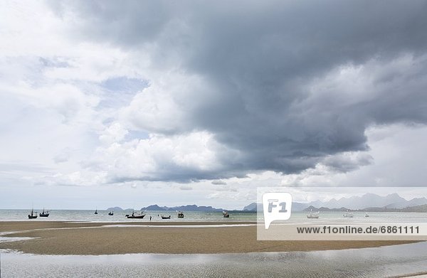 Wolke  Strand  über  Sturm  Boot  angeln  Thailand