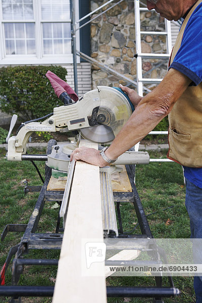 bauen schneiden arbeiten Holz