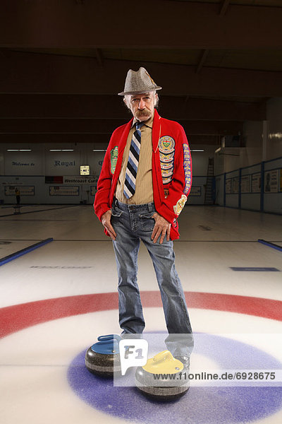 Portrait Mann Curling Stadion