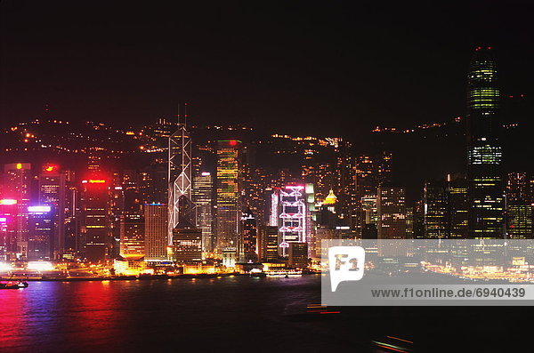 Cityscape in the night  long exposure  Hong Kong  China