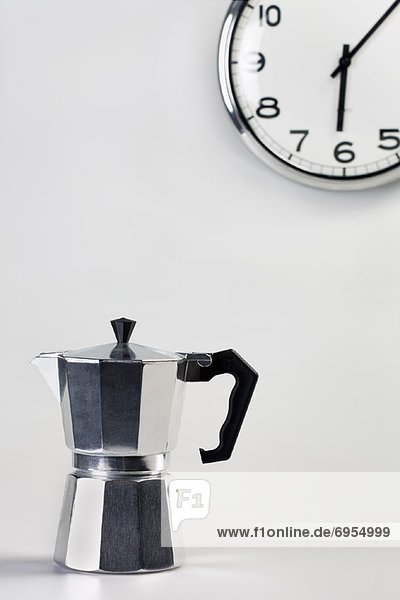 Uhr  Kaffee  Kaffeekanne