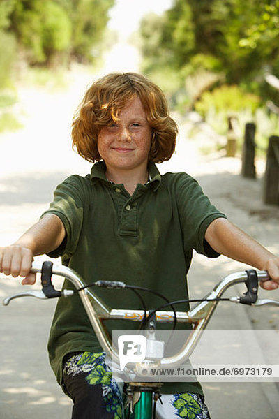 Boy-Fahrradfahren
