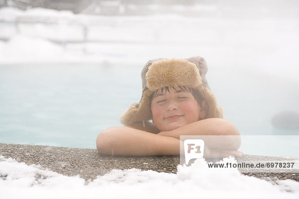 Entspannung Junge - Person klein Wintersportort Außenaufnahme