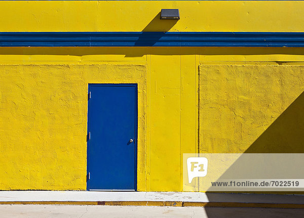 gelb  Tür  Gebäude  blau