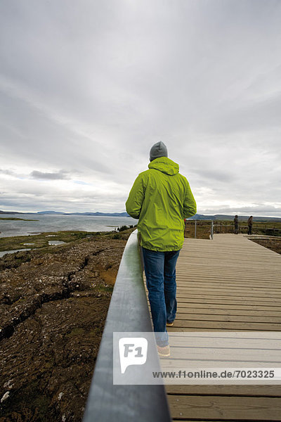 Touristische Wanderungen im Pingvellir (Thingvellir) Nationalpark Island