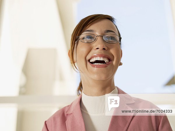Portrait  Geschäftsfrau  lachen  jung