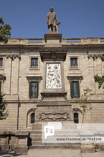 Statue von Antoni Lopez an der Placa d Antoni Lopez  Barcelona  Katalonien  Spanien  Europa  ÖffentlicherGrund
