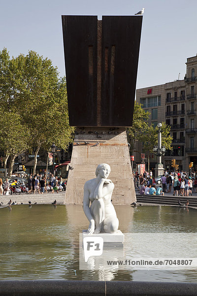 Denkmal und Skulptur La Deessa  Placa de Catalunya  Barcelona  Katalonien  Spanien  Europa  ÖffentlicherGrund
