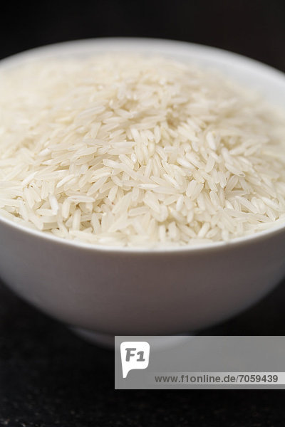 Uncooked rice in bowl