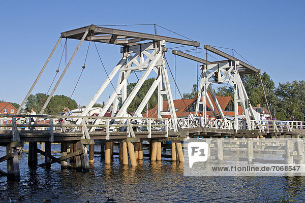 '''Holländerbrücke''  Wiek  Greifswald  Mecklenburg-Vorpommern  Deutschland  Europa'