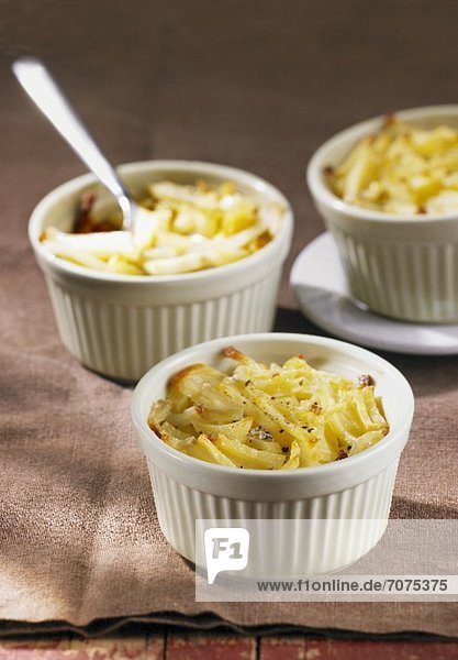 Migon potatoes (roasted potato strips)