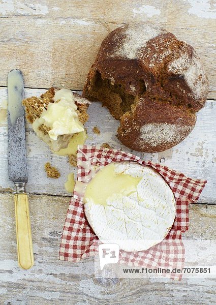 Bread and warm camembert
