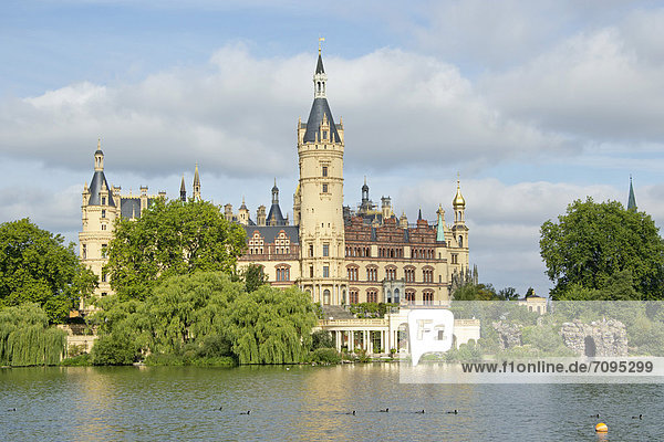 Schloss  Schwerin  Mecklenburg-Vorpommern  Deutschland  Europa