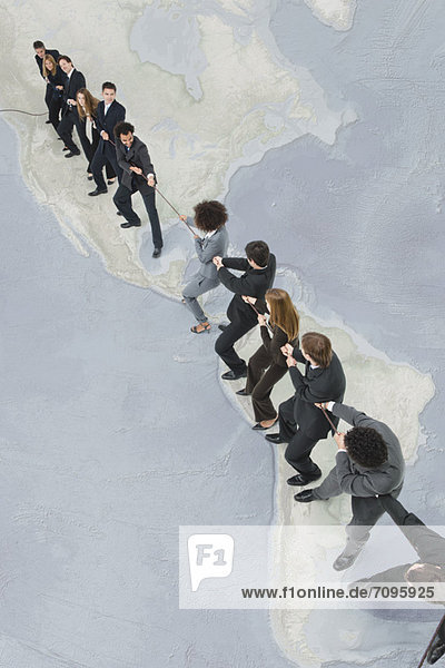 Unterschiedliche wirtschaftliche Interessen erzeugen Spannungen zwischen südamerikanischen und nordamerikanischen Regierungen