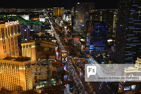 Vereinigte Staaten von Amerika USA Nacht Nevada Excalibur Hotel Excalibur Las Vegas Mandalay Bay The Strip