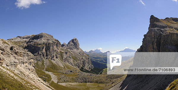 Berglandschaft mit Sassongher  Dolomiten  Südtirol  Italien