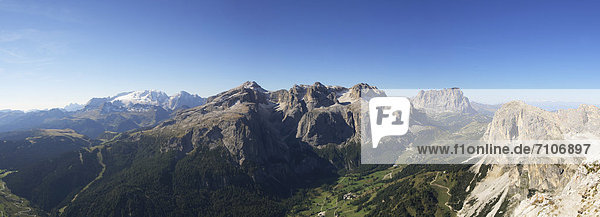 Berglandschaft in den Dolomiten  Südtirol  Italien