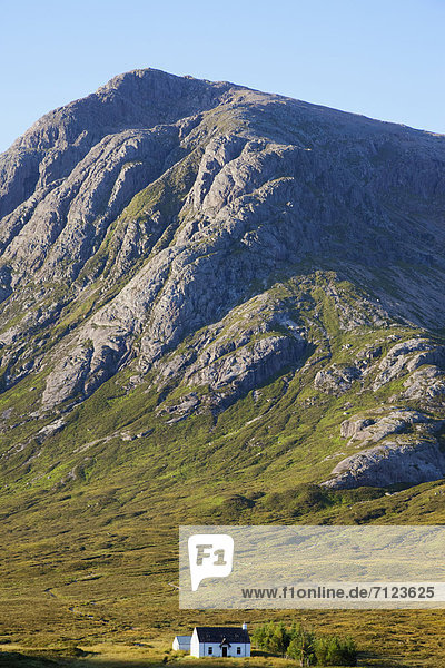 Europa Berg Urlaub Wohnhaus Großbritannien Einsamkeit Reise Highlands Schottland Tourismus Glen Coe