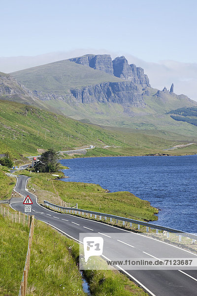 leer  Europa  Berg  Urlaub  Großbritannien  Reise  Fernverkehrsstraße  Bundesstraße  Hebriden  Isle of Skye  Schottland  Skye  Tourismus