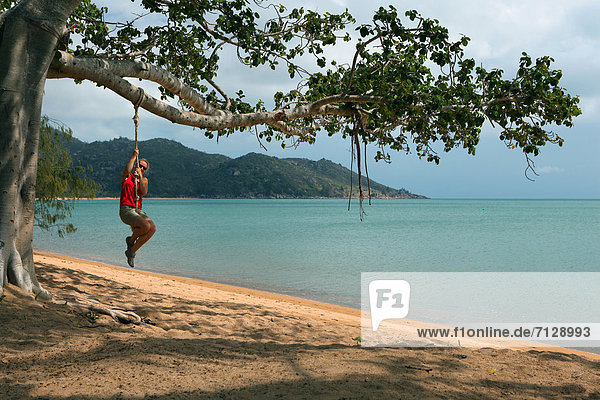 Sport Urlaub ruhen Strand Baum Seil Tau Küste Meer Sand Insel Einsamkeit binden Stille Klettern schwimmen Spaß Magnetic Island Rest Überrest Tourismus