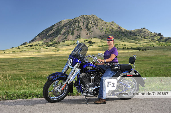 Vereinigte Staaten von Amerika  USA  Frau  Amerika  Nordamerika  Motorrad  Harley Davidson