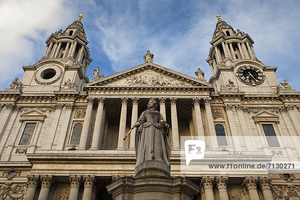 Europa  Urlaub  Großbritannien  London  Hauptstadt  Reise  Großstadt  Monument  Kathedrale  Statue  England