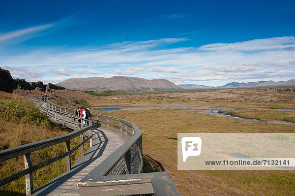 Fußgängerbrücke  Landschaftlich schön  landschaftlich reizvoll  Europa  Island