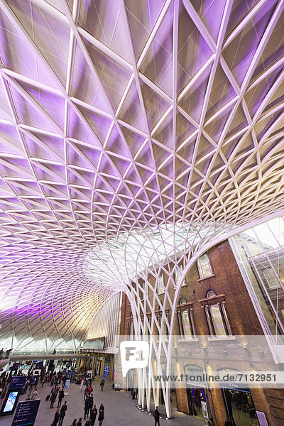 Europa  britisch  Großbritannien  London  Hauptstadt  Architektur  Innenaufnahme  Bahnhof  England  modern  Vinci
