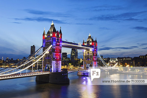UK  United Kingdom  Great Britain  Britain  England  Europe  London  Southwark  Tower Bridge  bridge  River  Thames  Night View  Illumination