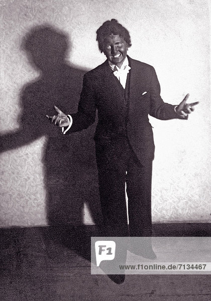Eva Braun  Al Jolson  Braun  dressed up  Jazz singer  blackface  makeup  Adolf Hitler  Munich  Germany  1937  wife  mistress