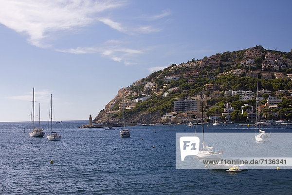 Außenaufnahme Landschaftlich schön landschaftlich reizvoll Wasser Hafen Kippbrücke Europa Ozean Küste Meer Ansicht Draufsicht Andratx Bucht Mallorca Mittelmeer Spanien