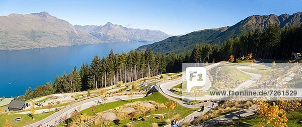 Spur Panorama über Pazifischer Ozean Pazifik Stiller Ozean Großer Ozean neuseeländische Südinsel Neuseeland Otago Queenstown