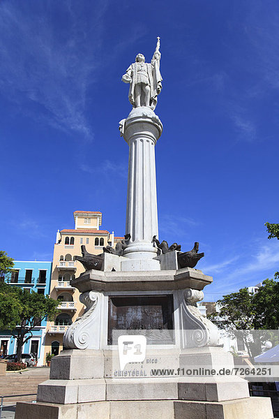 Christopher Columbus Statue  Plaza Colon  Old San Juan  San Juan  Puerto Rico  West Indies  Caribbean  United States of America  Central America
