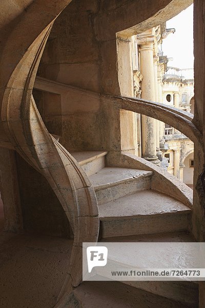 Frauenkloster  spiralförmig  spiralig  Spirale  Spiralen  spiralförmiges   Europa  Treppenhaus  Christ  UNESCO-Welterbe  Portugal  Tomar