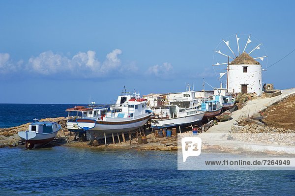 Windturbine Windrad Windräder Europa Kykladen Griechenland Griechische Inseln