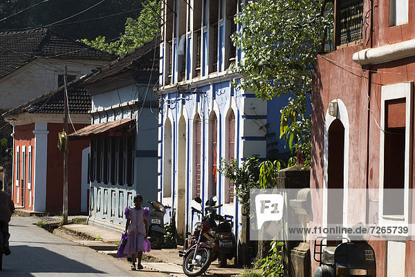 Street in the old quarter  Fontainhas  Panjim  Goa  India  Asia