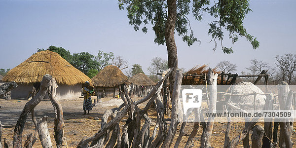 Rundhütten-Dorf  Gambia