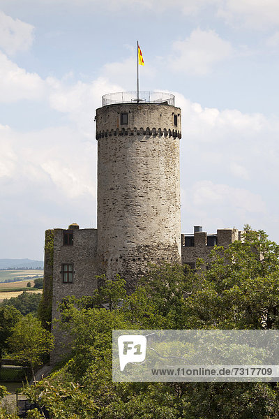 Burg Pyrmont  Roes  Eifel  Rheinland-Pfalz  Deutschland  Europa  ÖffentlicherGrund