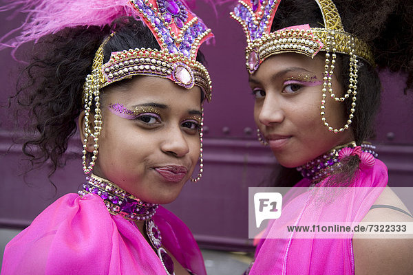 Portrait  Frau  Großbritannien  Hügel  London  Hauptstadt  Karneval  2  jung  Kostüm - Faschingskostüm  England