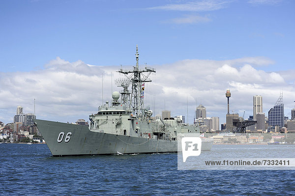 Kriegsschiff der australischen Marine in Sydney Harbour  Sydney  New South Wales  NSW  Australien