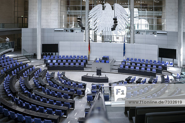 Plenarsaal der deutschen Bundesregierung im Reichtstagsgebäude  Berlin  Deutschland  Europa