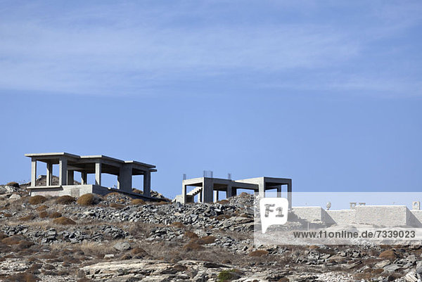 Zementbaurahmen für Häuser in Paros  Griechenland
