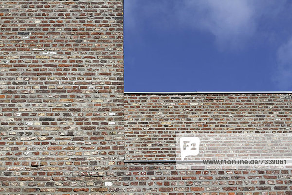 Vorderwand und Rückwand schaffen eine erzwungene Perspektive