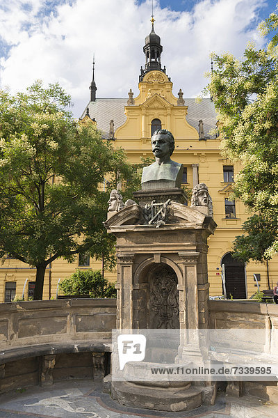 Denkmal für Vitezslav Halek  Prag  Tschechische Republik  Europa