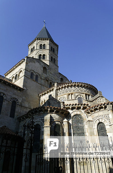 Basilika Notre-Dame-du-Port de Clermont-Ferrand  Detailansicht der Apsis  Puy de Dome  Auvergne  Frankreich  Europa