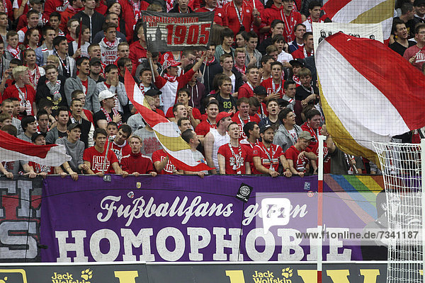 zeigen Reklameschild Ventilator Düsseldorf Verein Football deutsch Deutschland Mainz Rheinland-Pfalz