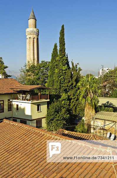 View of KaleiÁi  Yivil Minare minaret of the Alaeddin Mosque at back  KaleiÁi  old town of Antalya  Turkey  Asia