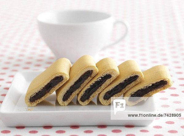 Forest fruit and fig jam biscuits