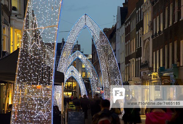 Europa  Großbritannien  London  Hauptstadt  Straße  Beleuchtung  Licht  Weihnachten  England