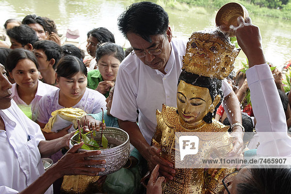 Einheit  waschen  Statue  Zeremonie  Myanmar  Amarapura  Asien  Mandalay Division  Gewerkschaft